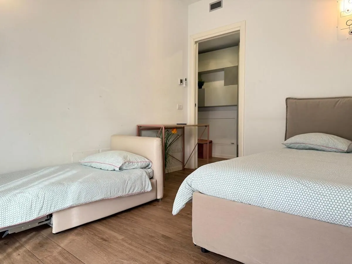 Appartamento In Citta Con Giardino E Piscina Privati Μπέργκαμο 0*,  Ιταλία